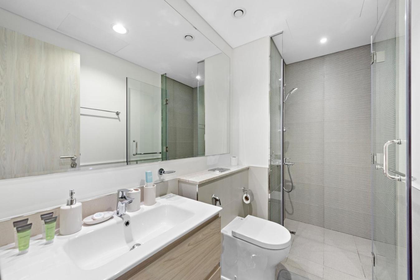 Stonetree - Brand New - Modern 1 Br Apartment *